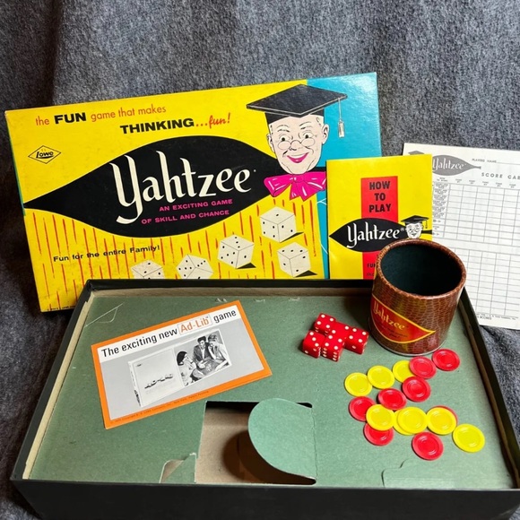 Rare Vintage Yahtzee 1956 1961 1967 Lowe Game w Original pieces and dice - Picture 2 of 6